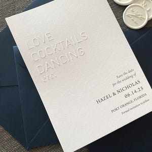 Minimalistische Präge Save the Date Karte, Hochzeitseinladung mit moderner Prägung