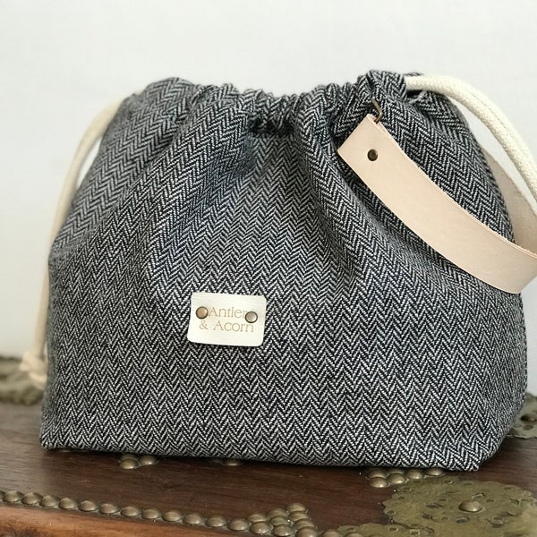 Order - B&W Herringbone Wool Safari Bag - Drawstring Project Bag - Unisex Knitting Bag - Bag For Knitting - Projekttashe - Soft Knitting Bag