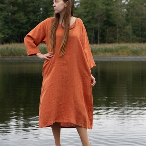 Linen Tunic Dress: V-Neck, 3/4 Sleeves, Side Pockets