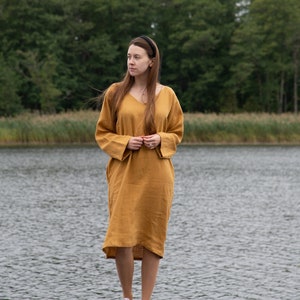 Below the Knee Tunic Dress with V-neckline, Side Pockets and Long Sleeves / Vacation Tunic Dress / Phone-friendly Dress image 2