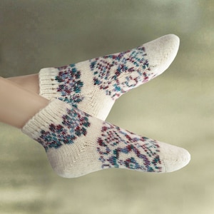 Merino Wool Ankle Socks: Knitted Winter Warmth