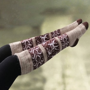 Merino Wool Knee High Socks: Knitted Leg Warmers