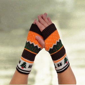 Knitted Fingerless Mittens: Acrylic Arm Warmers