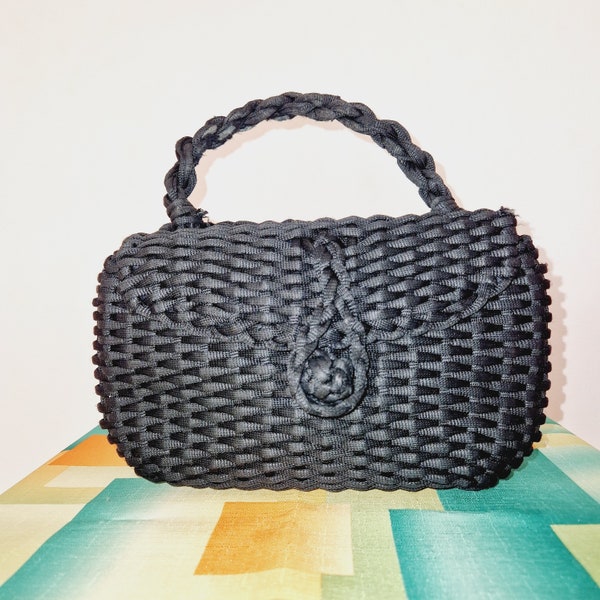 Original lovely Vintage 50s ,60s corde double black handbag, knot closure.