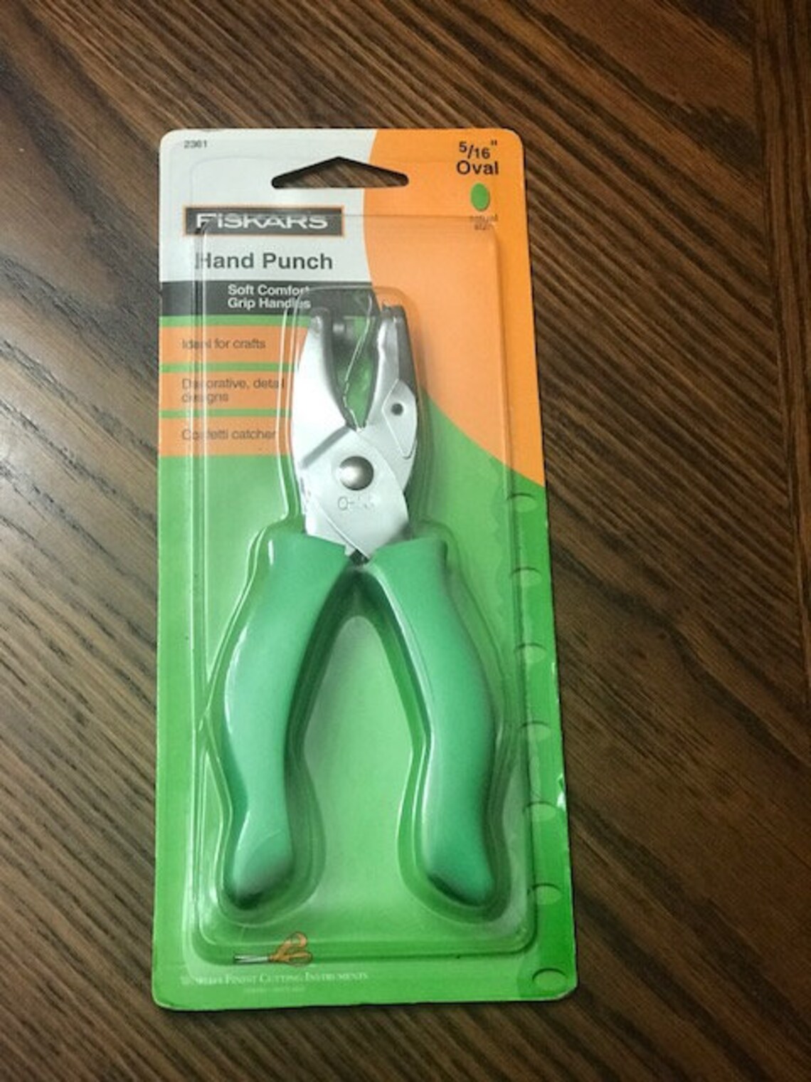 Fiskars Hand Punch Oval shaped hole puncher cuts paper Etsy