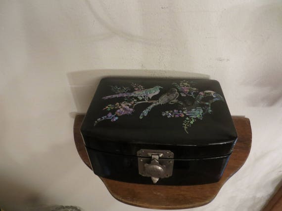 Black Oriental Jewelry Box, mother of pearl, Vint… - image 2