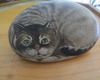 Cat Painting on Stone, smooth and detailed