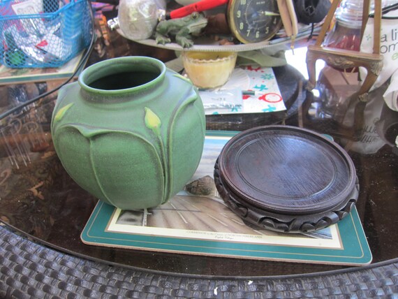 Beautiful Jemerick Studio Pottery Matte Green Flower Vase, Please