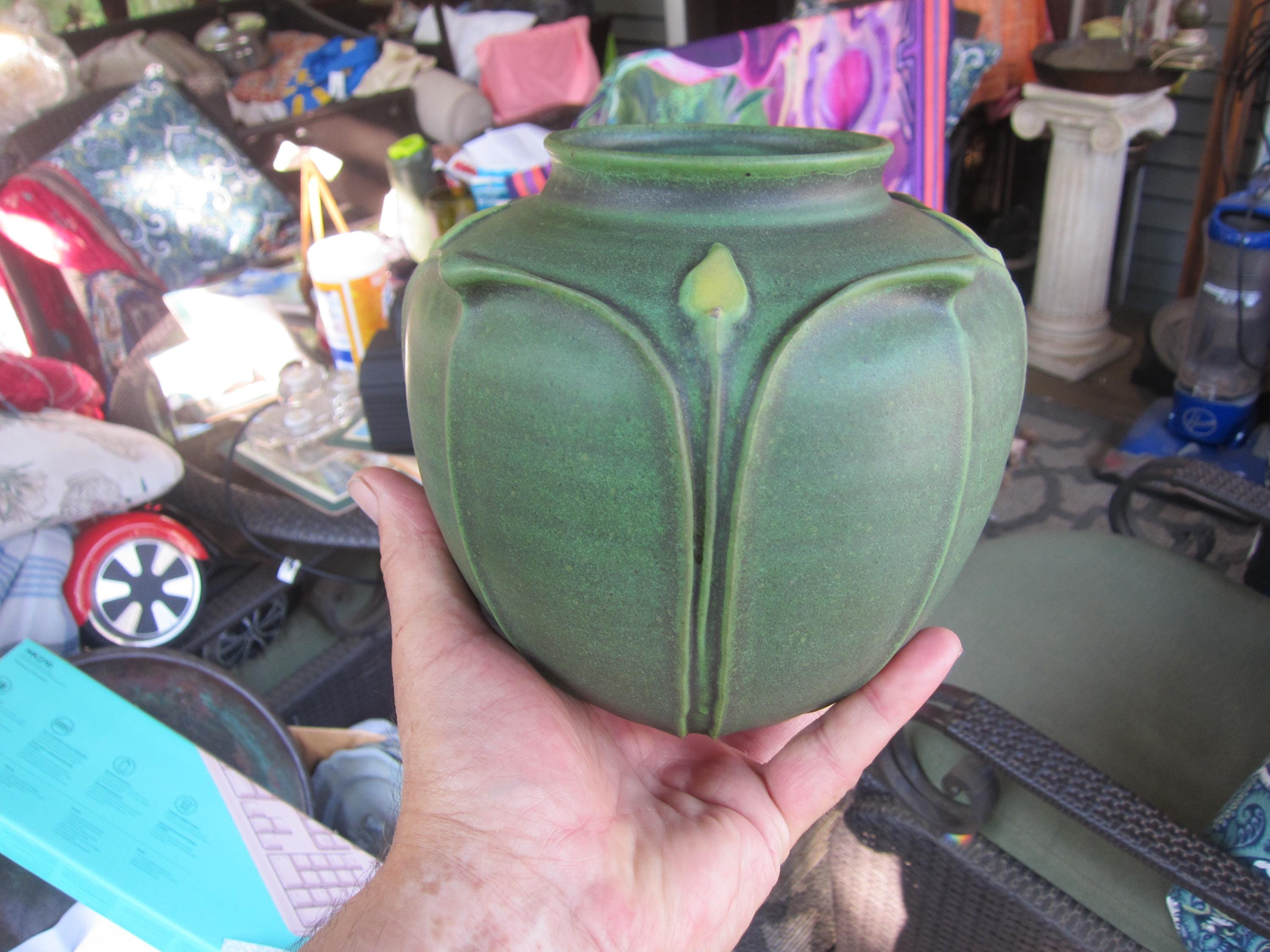 Beautiful Jemerick Studio Pottery Matte Green Flower Vase, Please