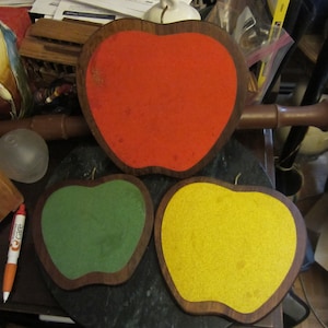 Vintage Apple Shaped Serving Board Set, arts and crafts