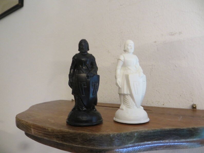 Lowe Renaissance Chess Piece Replacement Pawn Pieces Vintage E.S 15th Century Inspired.