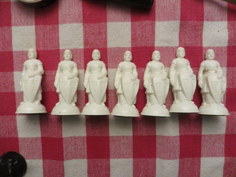 Lowe Renaissance Chess Piece Replacement Pawn Pieces Vintage E.S 15th Century Inspired.