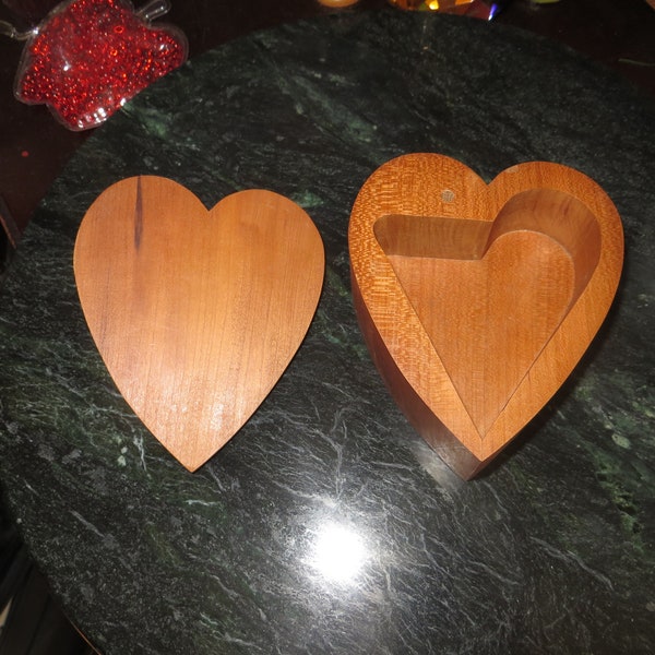 Heart Shaped Trinket Box, swivel lid, wood, vintage