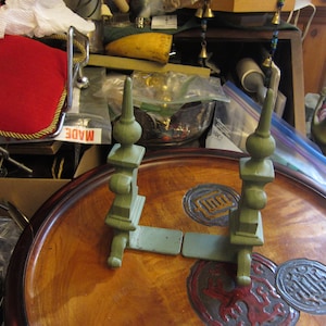 Fleur De Lis Green Cast Iron Finial Bookend Doorstops