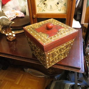 Vintage Trinket Box, large, storage, ornate, lidded