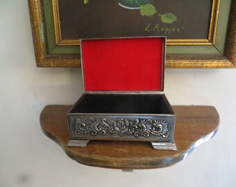 Vintage Box With Gun on Lid, Jewelry Trinket Keepsake Box, 6