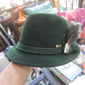 Biltmore Vintage Fedora Hat Golden Pheasant Velour Green, Feather, Made in Canada, 7 3/8