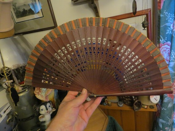 Vintage Wood Hand Painted Hand Fan with Filigree - image 3