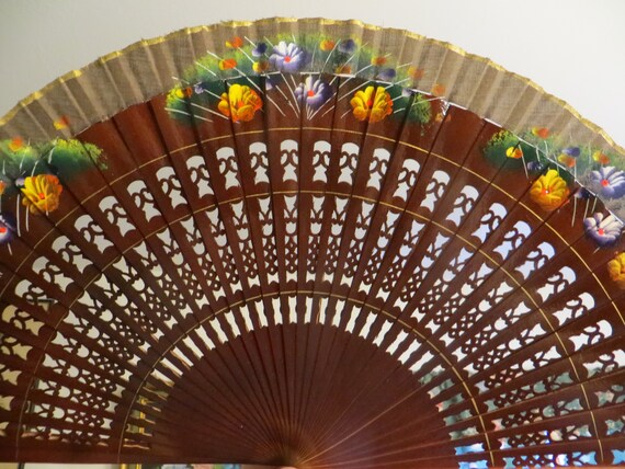 Vintage Wood Hand Painted Hand Fan with Filigree - image 8