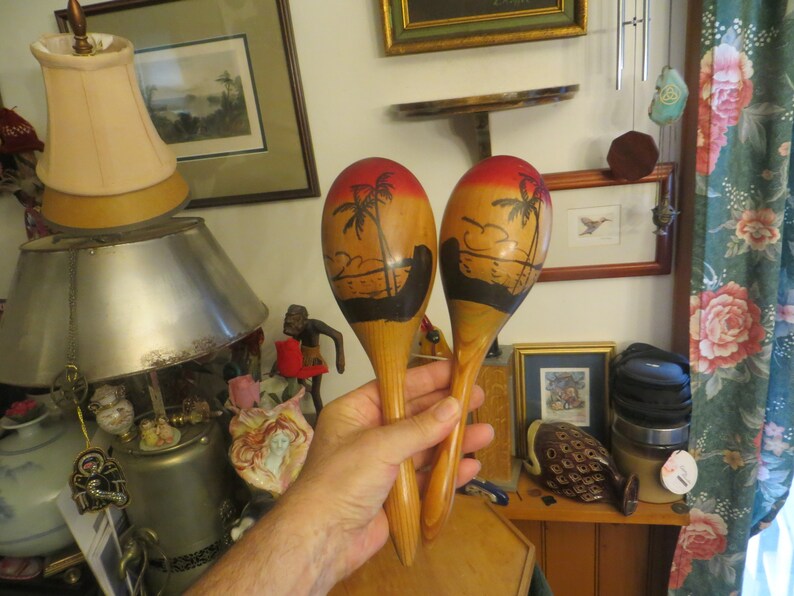 Vintage 60s Maracas Tropical Palm Vintage 60s Maracas Tropical Palm