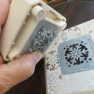 MARTHA STEWART XL Paper Craft Punch “ Himalayan Snowflake “ 2 Dia. EUC HTF