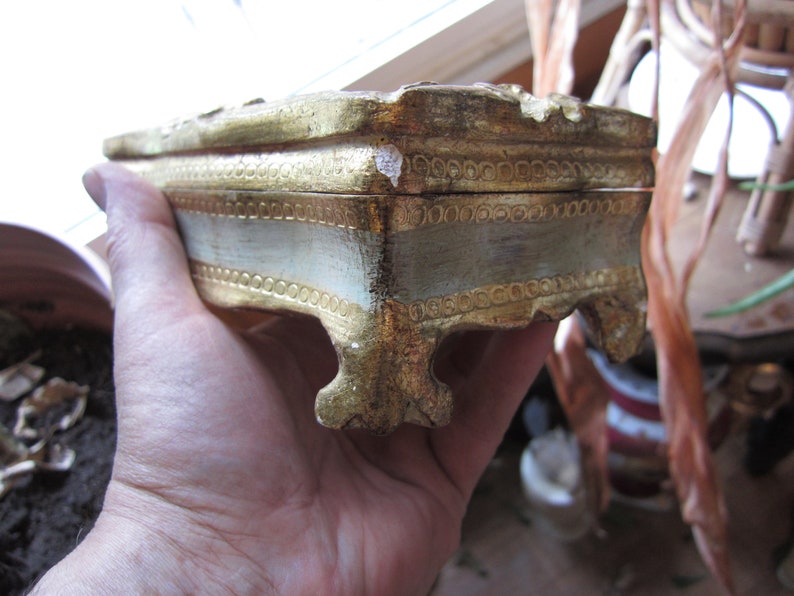 Carved Wood Jewelry Trinket Box vintage w free ship