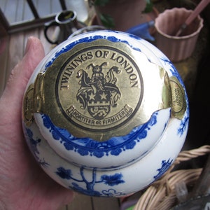 Burliegh Blue & White Willow Pattern Tea Caddy Made For Twinings of London