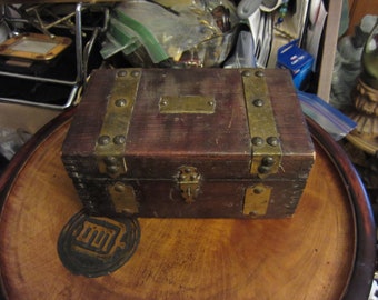 Mione Treasure Chest Jewerly Box, Missing Handle