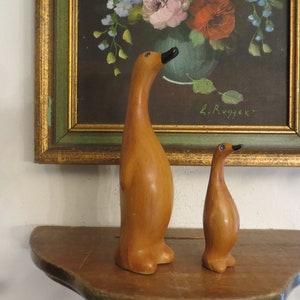 Penguin figurines, Parent and young penguins