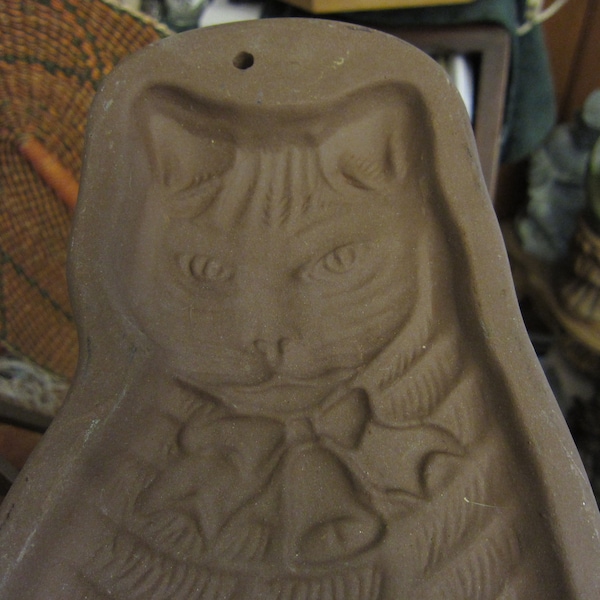 Hartstone Cat Cookie Mold - 11"