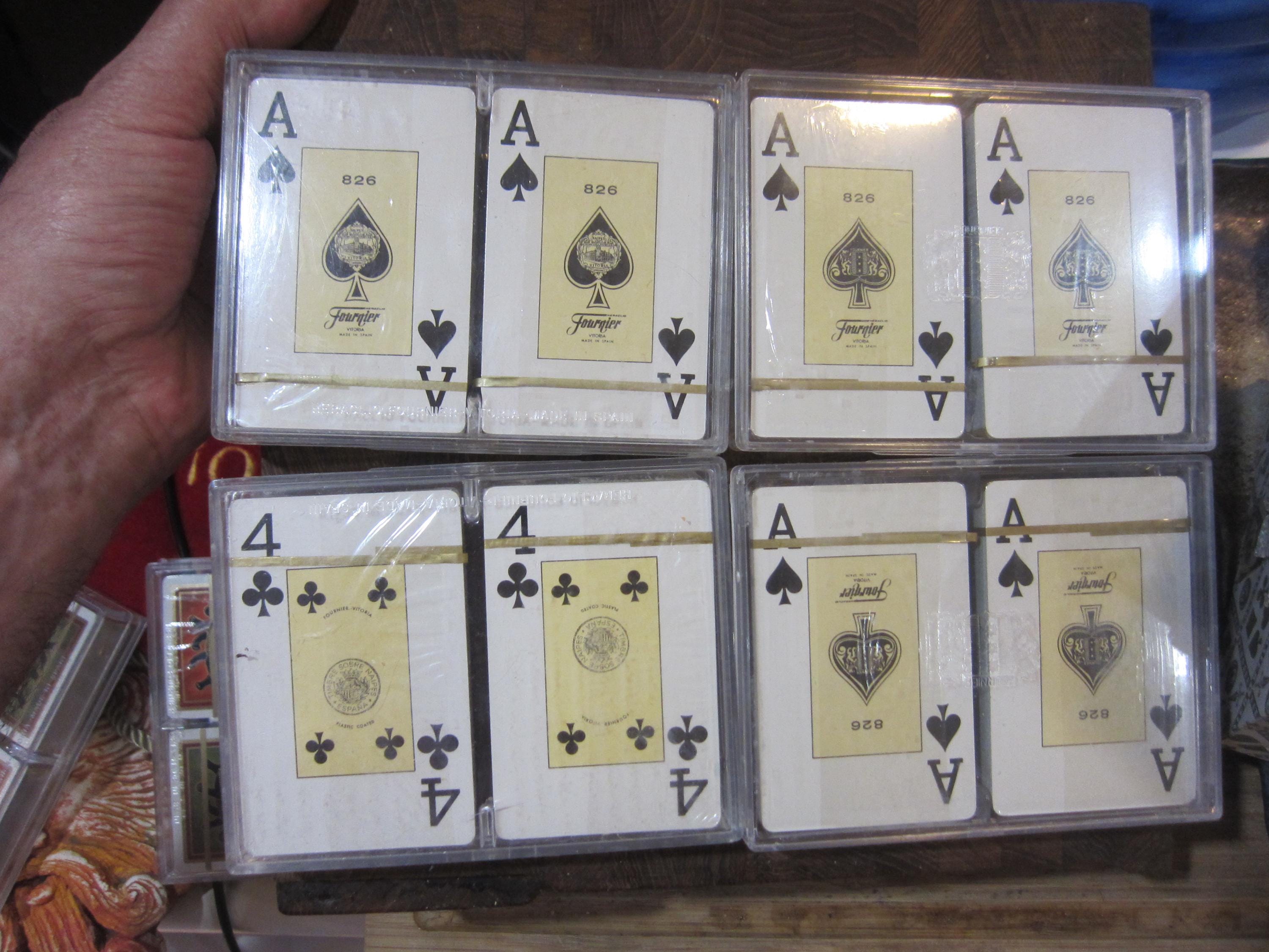 Fournier Bridge Playing Cards, 826 Victoria Plastic Coated, Pick