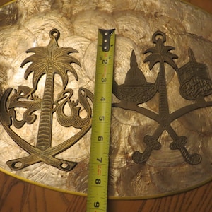 2 India Decor Wall Plaques, crossed swords