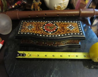Wood trinket box, vintage vanity decor, jewelry box, Please Read Description