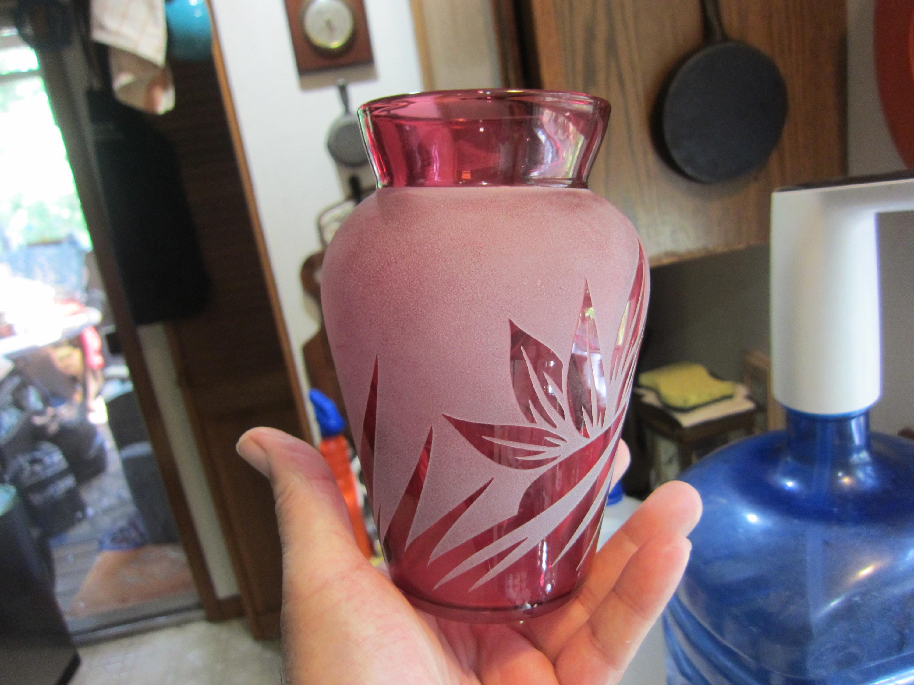 ケルシー・マーフィー作 カメオグラス 花瓶　ガラス彫刻　ピルグリム・グラス社 ケルシー・マーフィー作 カメオグラス 花瓶 ガラス彫刻 ピルグリム