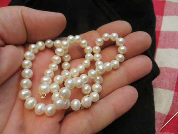 Gold Pearl Necklace - image 1