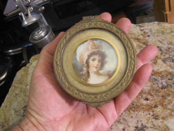 Antique Ormolu Vanity Box with French Cameo Portr… - image 5