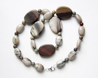 Collana in diaspro foglia argento perline con perle di pietra naturali di argento Mist Jasper e con finiture in argento Sterling