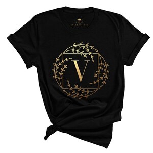 Camisas de reunión familiar, estampado dorado, letra V, letra del alfabeto, camiseta inicial con nombre de monograma, regalos personalizados, camisas con nombre personalizado de vacaciones