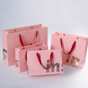 Custom Recycled Carrier Handbag, custom LuxuryShopping Packaging Paper Bags With Handles For Clothes, boutique shopping packaging