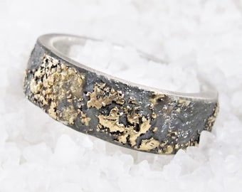 Chaos Rustic Viking Wedding Ring, 7.5mm Width, Melted Gold, Black Silver Band Ring, Alternative Wedding Band, Organic Ring