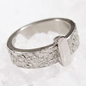 Platinum ring outlander, wedding sassenach, from mi basia mille, hammered wedding ring.