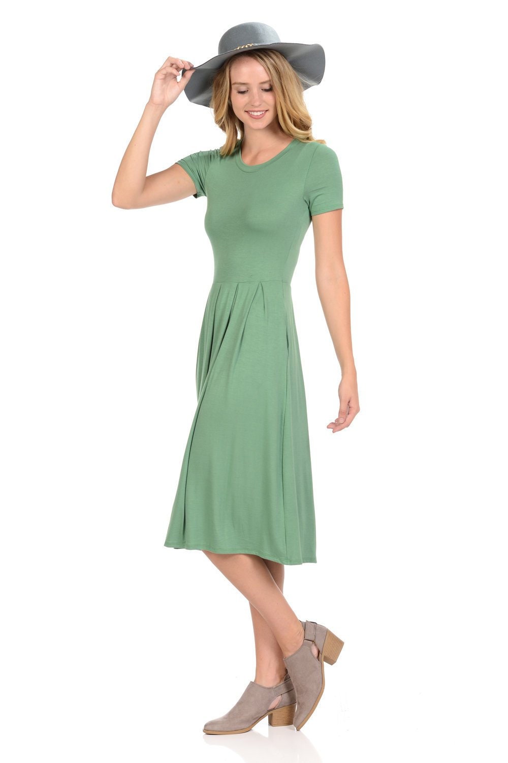Short Sleeve Pleated Midi Dress With 