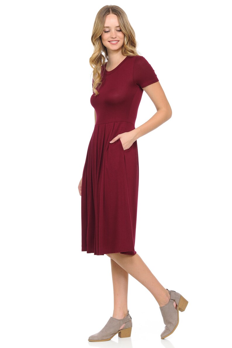 Short Sleeve Pleated Midi Dress with Pockets Burgundy