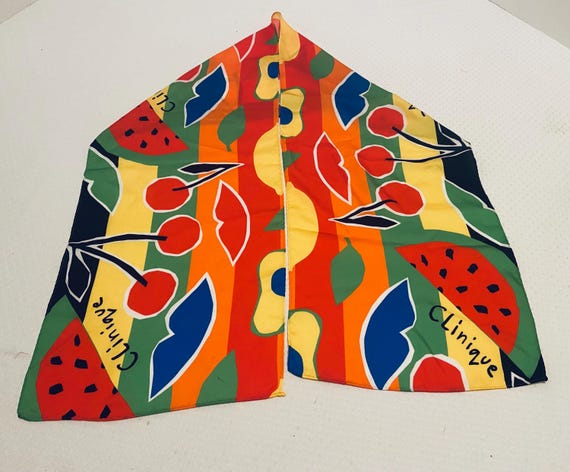 Clinique. Clinique Oblong Fruity Scarf.