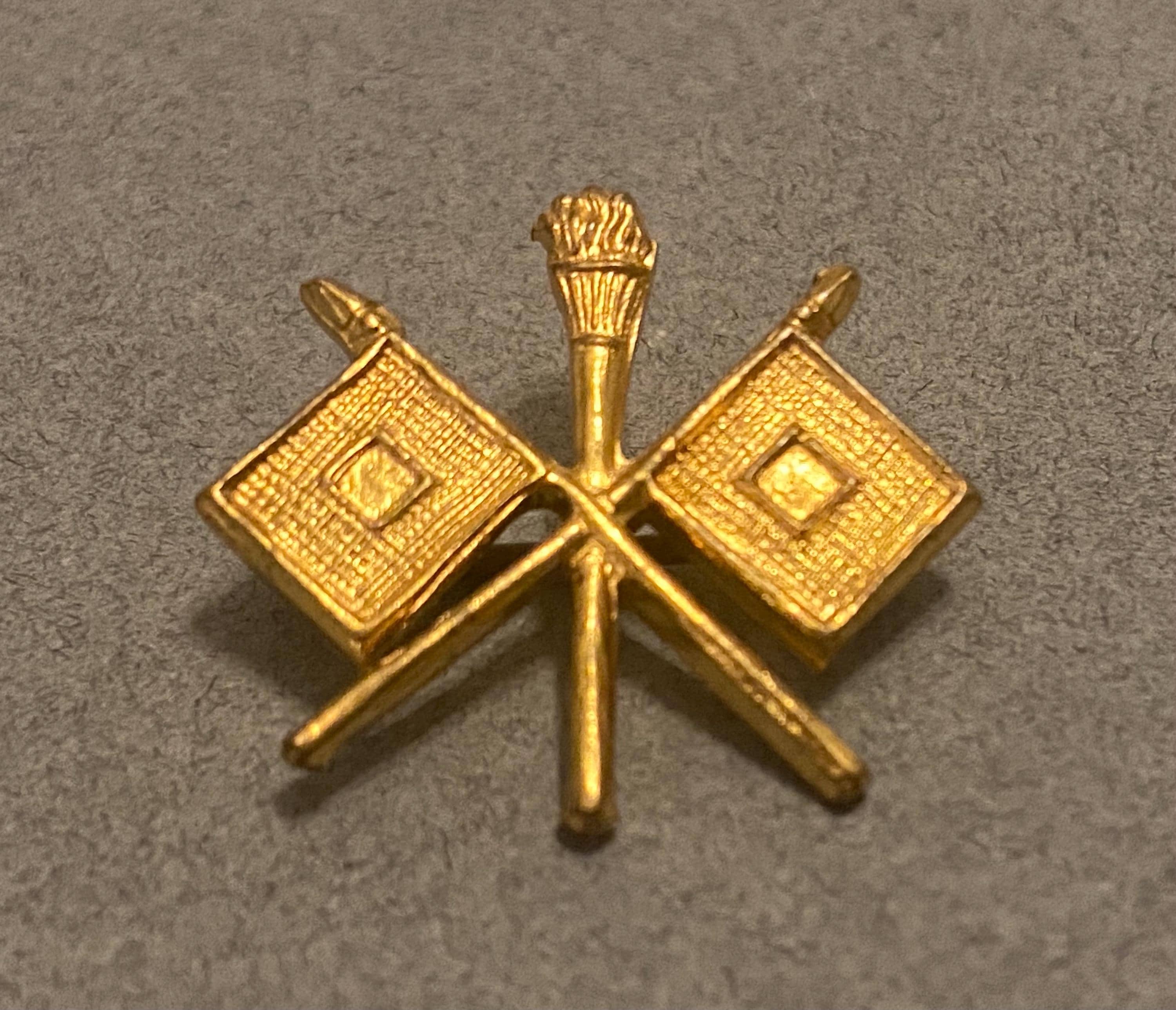 ピンバッジ US Army I Corps Insignia Hat or Lapel Pin HON14166 F1D28W