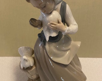 Lladro Feeding the Pigeons #5428 Matte Finish - Etsy