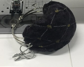 Pin Cushion Wrist Bracelet, Metal Cuff Bracelet, Velvet Pin Cushion, Seamstress, Alterations, Sewing Accessories, Pin Keeper, black, gold