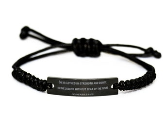 Proverbios 31:25, Ella está vestida de fuerza y dignidad, Pulsera de cuerda negra con versículo bíblico, Pulsera cristiana, Regalo religioso, Inspiración cristiana