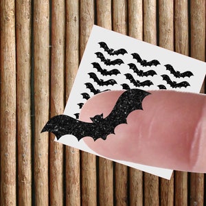 27 szt. 1-calowych naklejek nietoperzy, czarne brokatowe naklejki na Halloween, naklejki do planera nietoperzy, dekoracje na Wigilię Wszystkich Świętych, holograficzna dekoracja na Halloween
