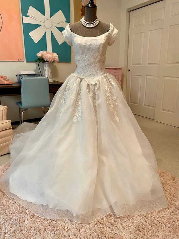 miladys white dresses